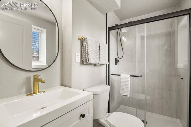 921 Holmes Drive, Colorado Springs, CO 80909