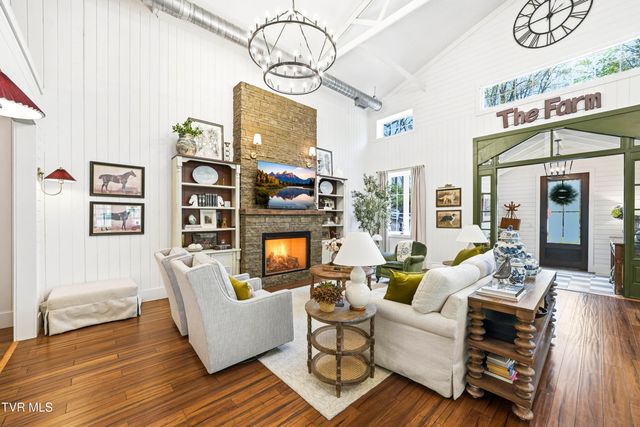 565 Gap Creek Road, Elizabethton, TN 37643