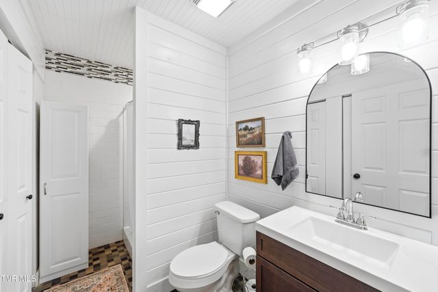 565 Gap Creek Road, Elizabethton, TN 37643