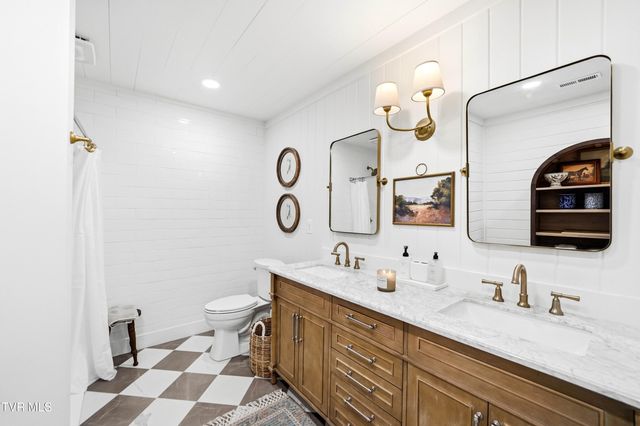 565 Gap Creek Road, Elizabethton, TN 37643