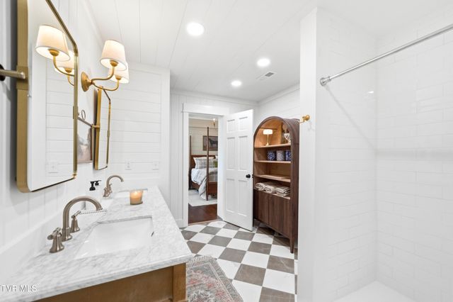 565 Gap Creek Road, Elizabethton, TN 37643