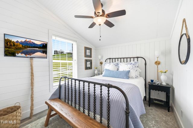 565 Gap Creek Road, Elizabethton, TN 37643