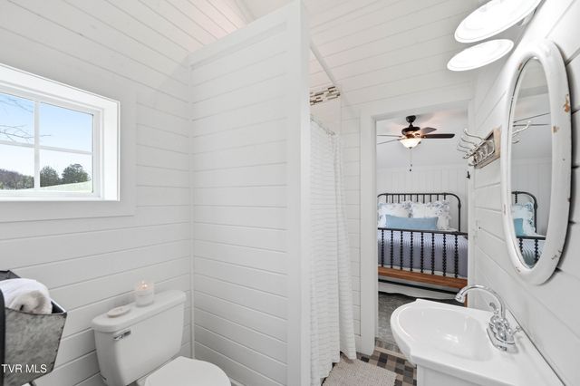 565 Gap Creek Road, Elizabethton, TN 37643