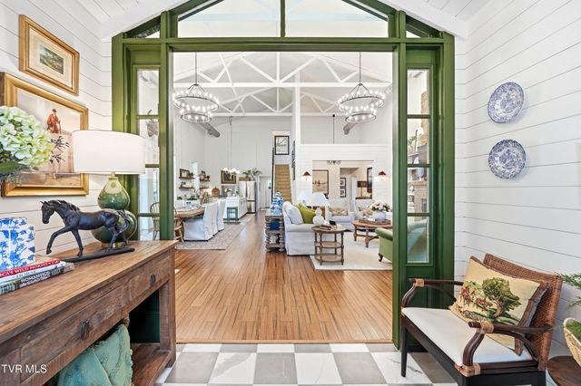 565 Gap Creek Road, Elizabethton, TN 37643