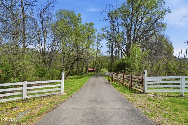 565 Gap Creek Road, Elizabethton, TN 37643