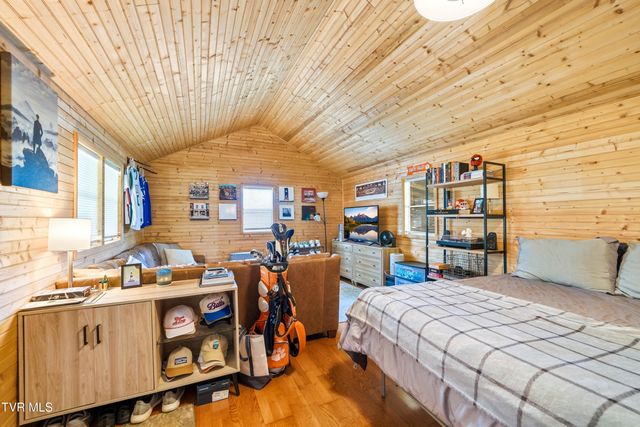 565 Gap Creek Road, Elizabethton, TN 37643