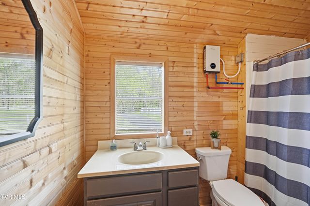 565 Gap Creek Road, Elizabethton, TN 37643