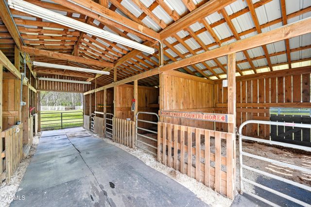 565 Gap Creek Road, Elizabethton, TN 37643