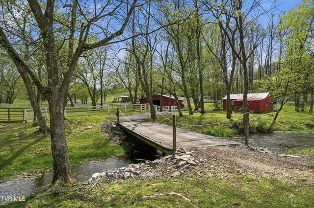 565 Gap Creek Road, Elizabethton, TN 37643