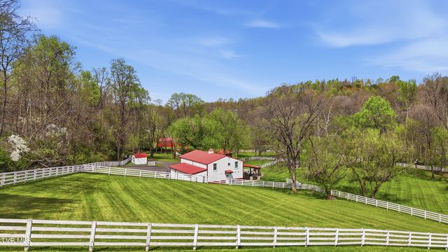 565 Gap Creek Road, Elizabethton, TN 37643