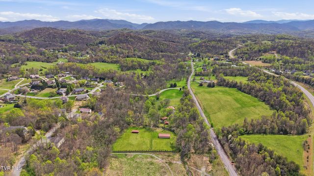 565 Gap Creek Road, Elizabethton, TN 37643