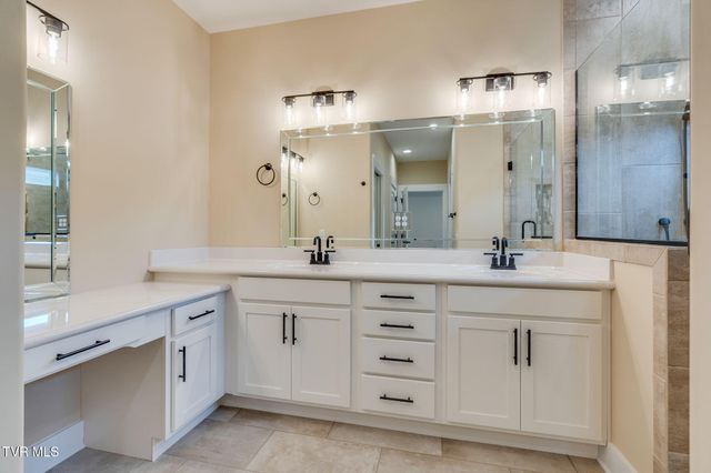 920 Daybreak Crest, Jonesborough, TN 37659