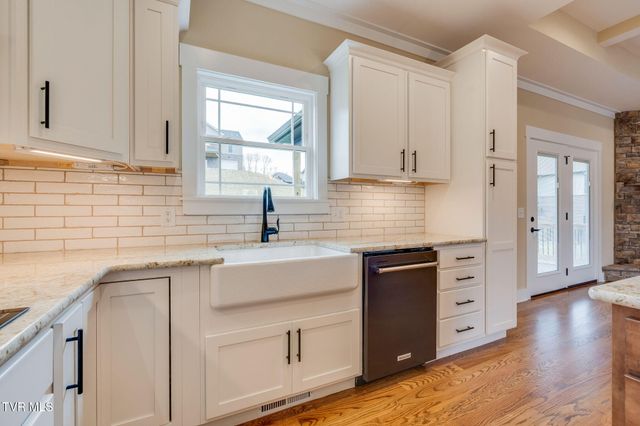 920 Daybreak Crest, Jonesborough, TN 37659