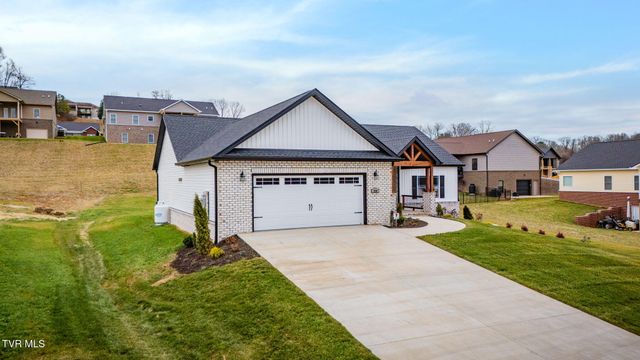 920 Daybreak Crest, Jonesborough, TN 37659