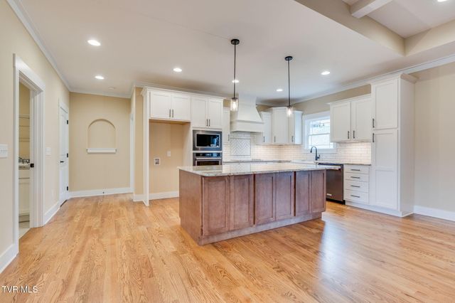 920 Daybreak Crest, Jonesborough, TN 37659