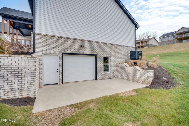 920 Daybreak Crest, Jonesborough, TN 37659