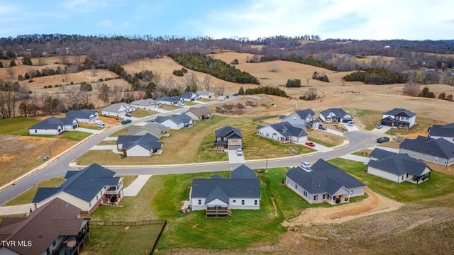 920 Daybreak Crest, Jonesborough, TN 37659