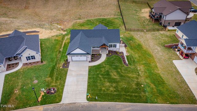 920 Daybreak Crest, Jonesborough, TN 37659