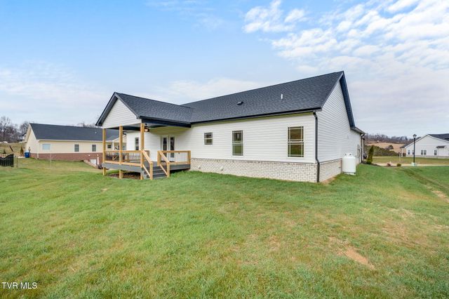920 Daybreak Crest, Jonesborough, TN 37659