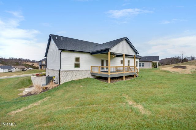 920 Daybreak Crest, Jonesborough, TN 37659