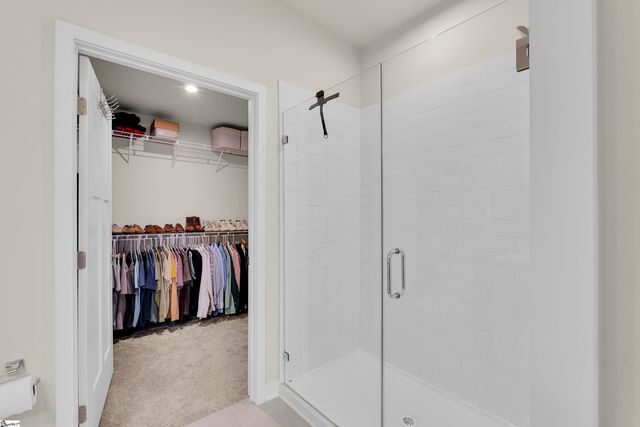 31 Moss Hollow Way, Simpsonville, SC 29680