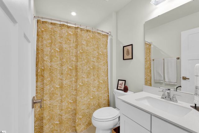 31 Moss Hollow Way, Simpsonville, SC 29680