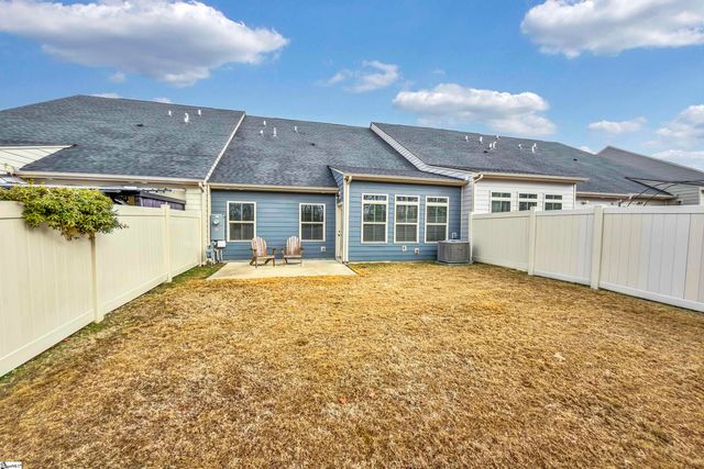 31 Moss Hollow Way, Simpsonville, SC 29680