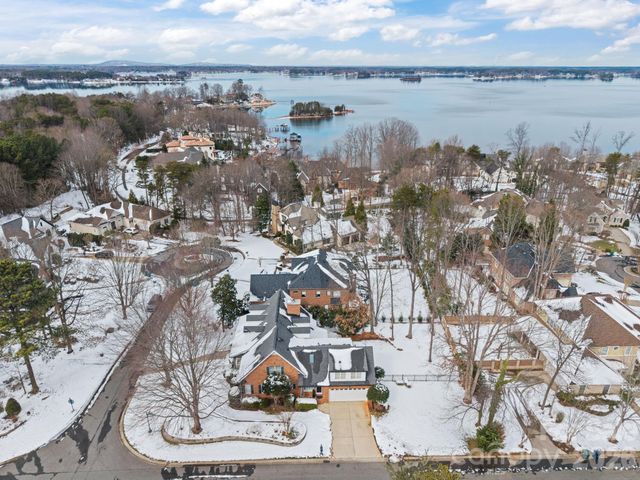 18603 Town Harbour Road, Cornelius, NC 28031