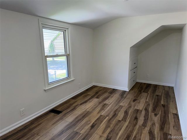 14424 Borgman Street, Oak Park, MI 48237