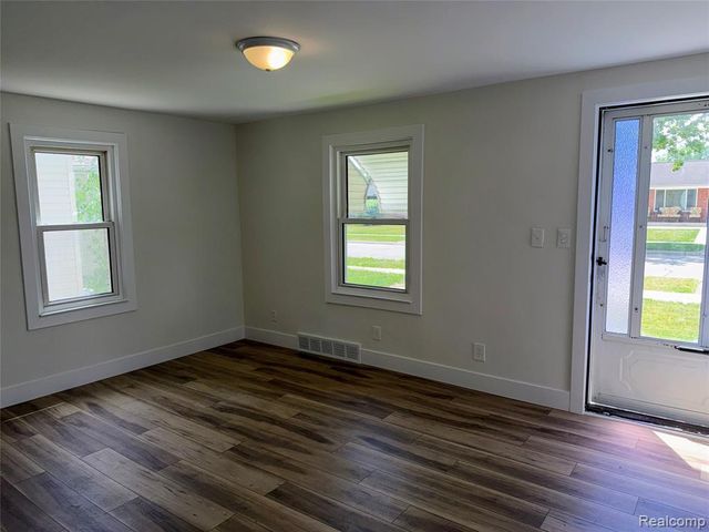 14424 Borgman Street, Oak Park, MI 48237