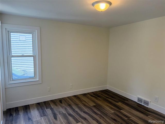 14424 Borgman Street, Oak Park, MI 48237
