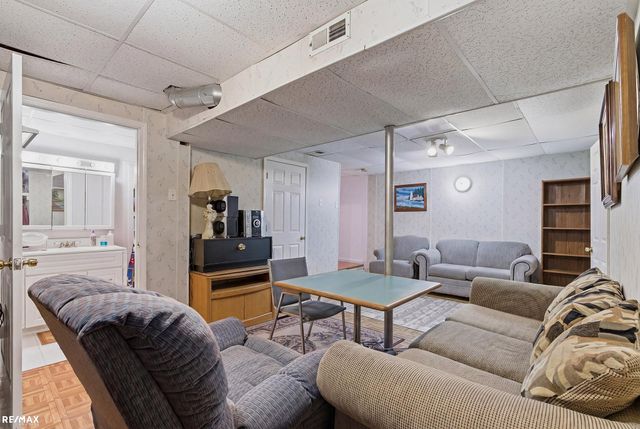 1288 Jay Street, Waterford, MI 48327