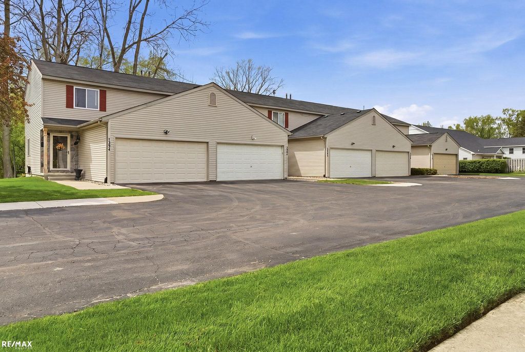 1288 Jay Street, Waterford, MI 48327