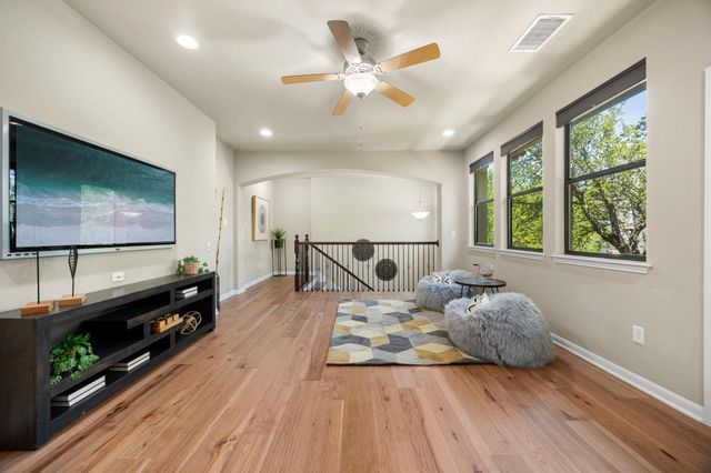 6916 Barstow CT, Austin, TX 78749