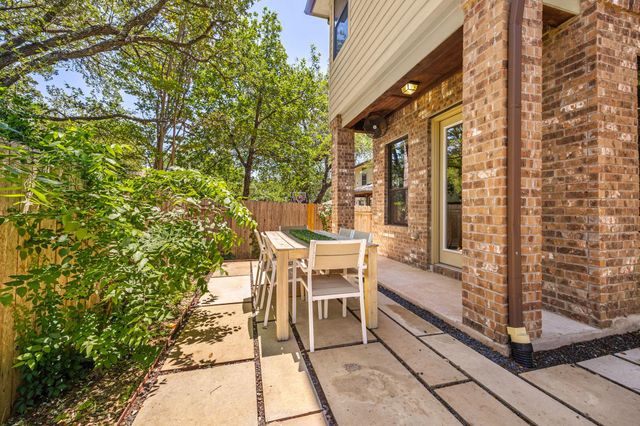 6916 Barstow CT, Austin, TX 78749