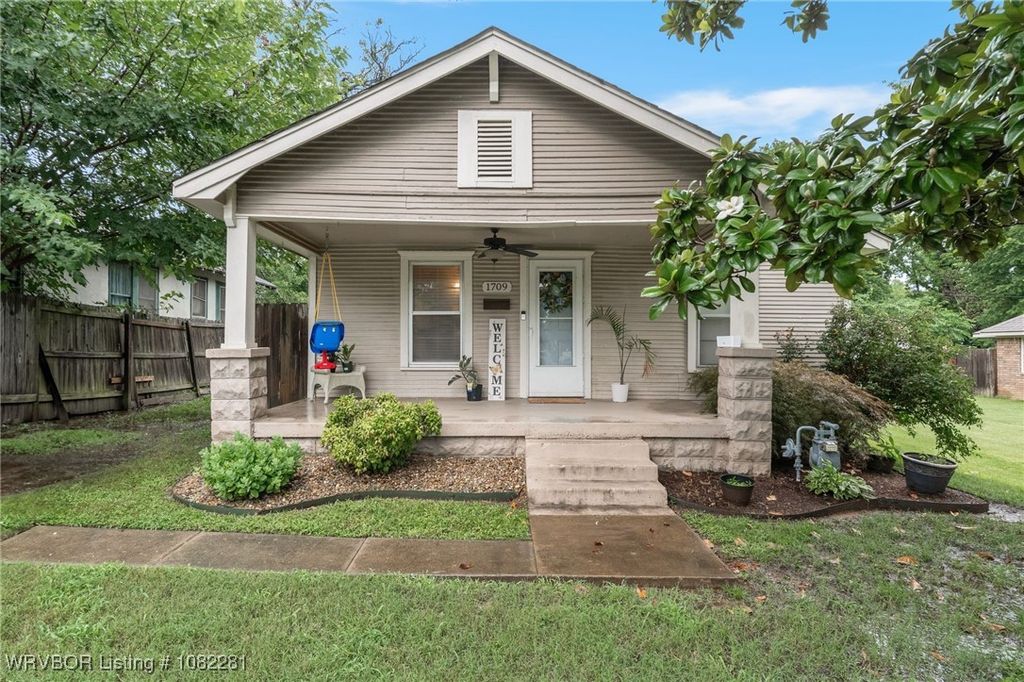 1709 Cedar Street, Van Buren, AR 72956