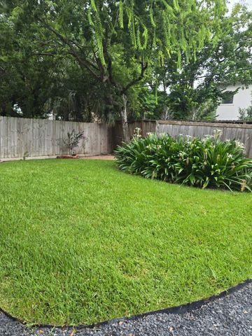 5010 Mayfair Street, Bellaire, TX 77401