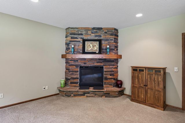607 100th Court NE, Blaine, MN 55434