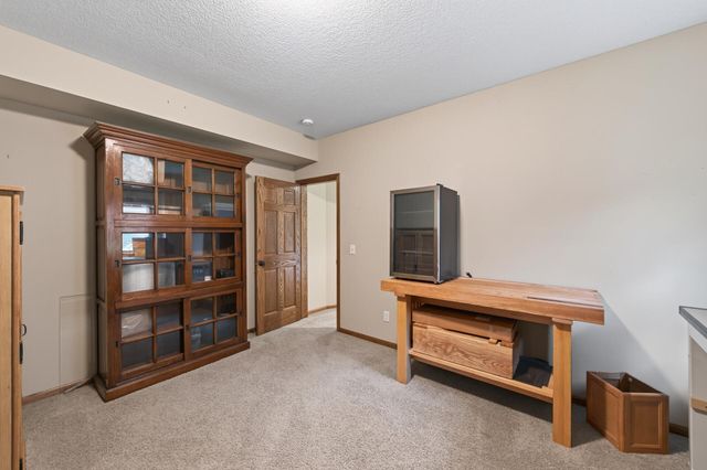 607 100th Court NE, Blaine, MN 55434