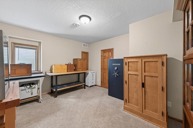 607 100th Court NE, Blaine, MN 55434