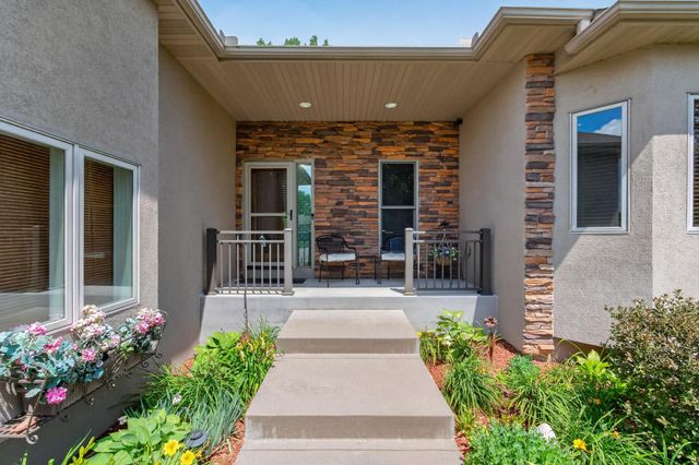 607 100th Court NE, Blaine, MN 55434
