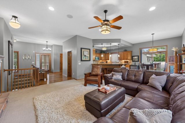 607 100th Court NE, Blaine, MN 55434