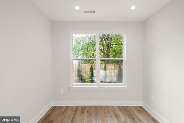 166 N LEE ST, Falls Church, VA 22046