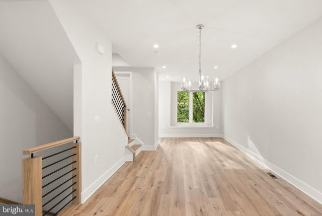 166 N LEE ST, Falls Church, VA 22046