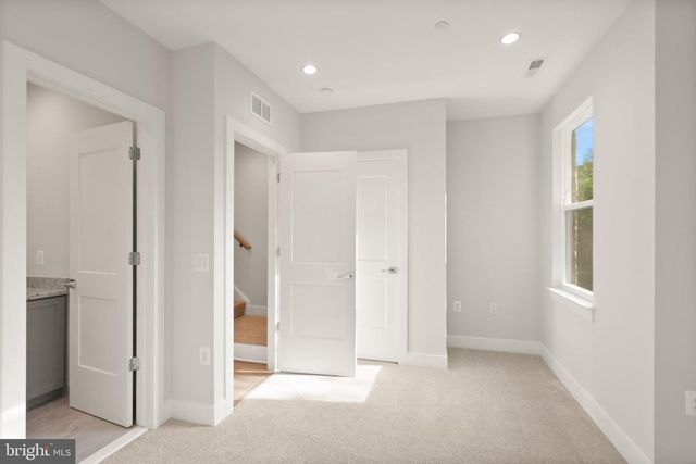 166 N LEE ST, Falls Church, VA 22046