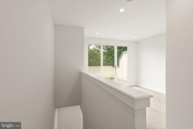166 N LEE ST, Falls Church, VA 22046