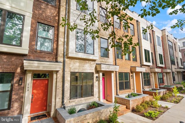 166 N LEE ST, Falls Church, VA 22046