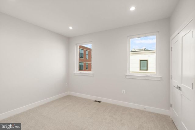 166 N LEE ST, Falls Church, VA 22046
