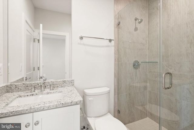 166 N LEE ST, Falls Church, VA 22046