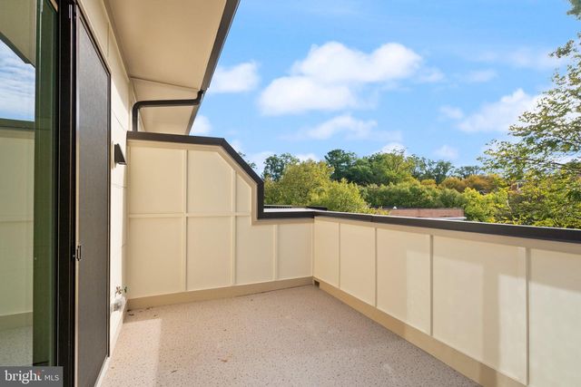 166 N LEE ST, Falls Church, VA 22046